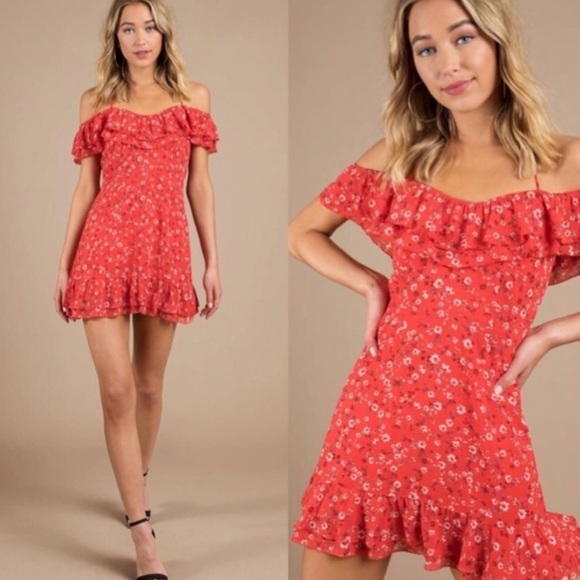 Tobi Dresses & Skirts - EUC Tobi Kendra Red Floral Printed Dress Size XS